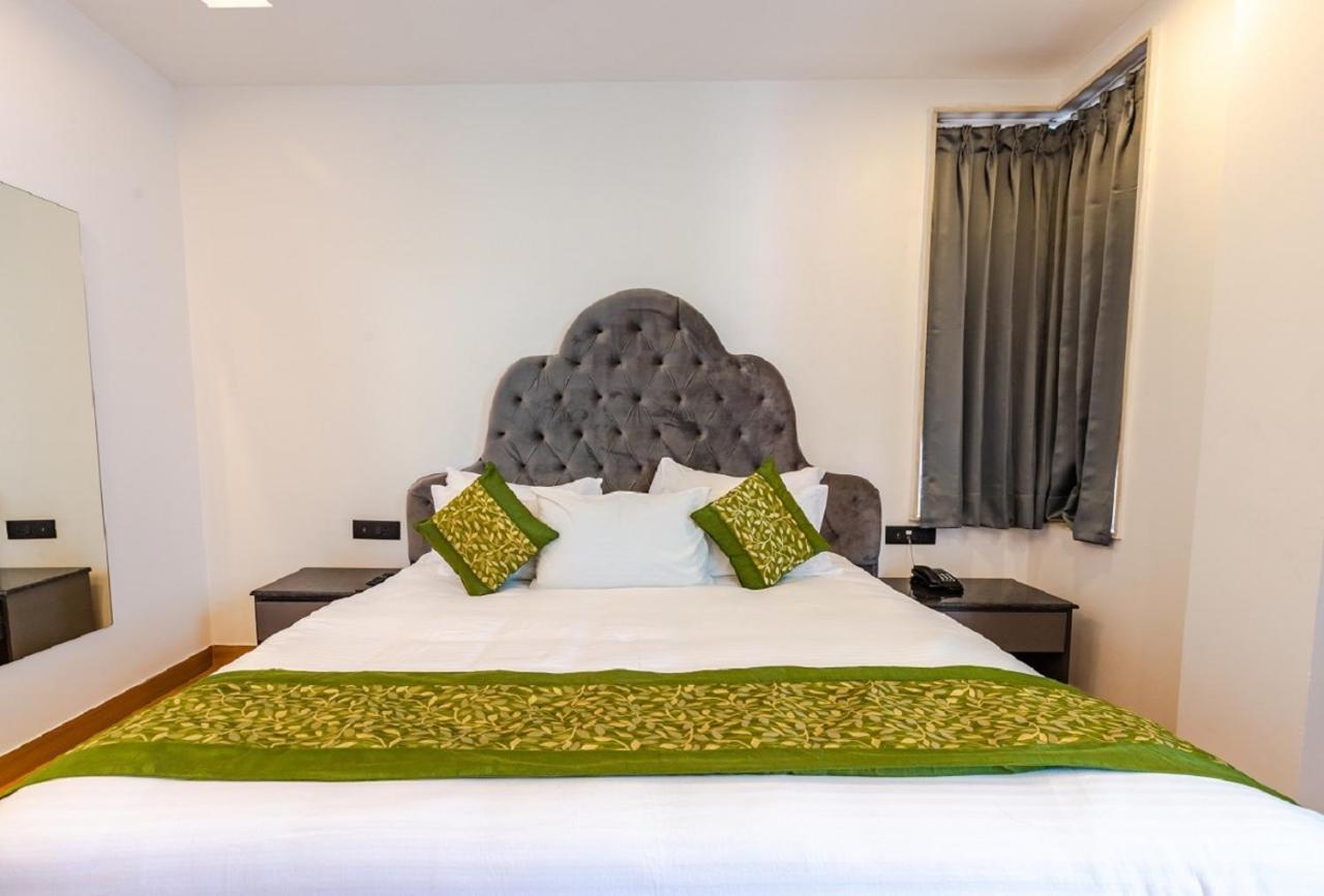 Mayur By Roomsinc Delhi นิวเดลี ภายนอก รูปภาพ