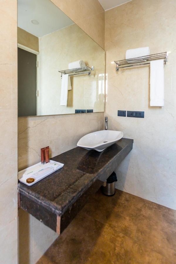 Mayur By Roomsinc Delhi นิวเดลี ภายนอก รูปภาพ