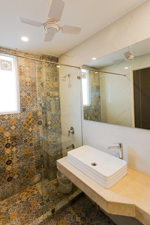 Mayur By Roomsinc Delhi นิวเดลี ภายนอก รูปภาพ