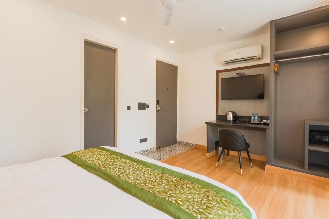 Mayur By Roomsinc Delhi นิวเดลี ภายนอก รูปภาพ